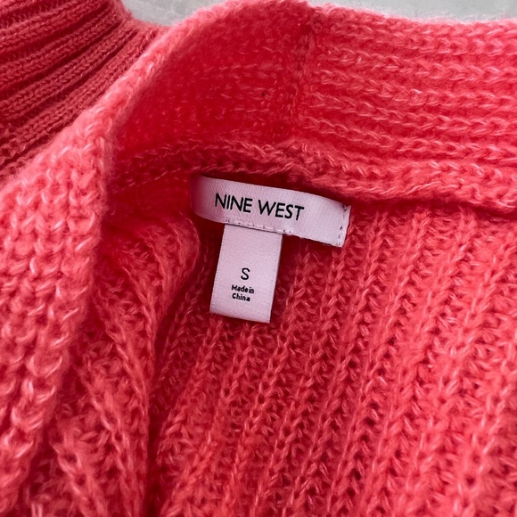 Nine West Women’s Cable Knit Sweater. - Picture 3 of 6